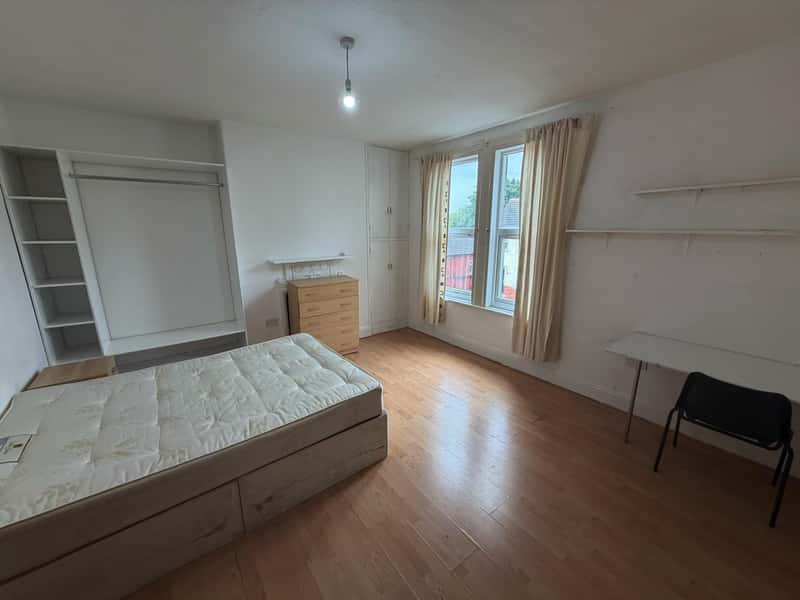 Photo of the property on Richmond Avenue, Hyde Park, Leeds