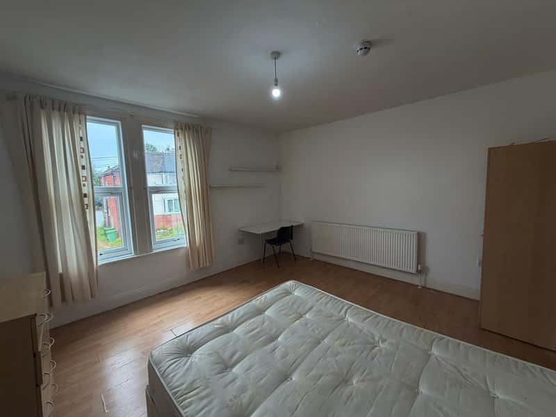 Photo of the property on Richmond Avenue, Hyde Park, Leeds